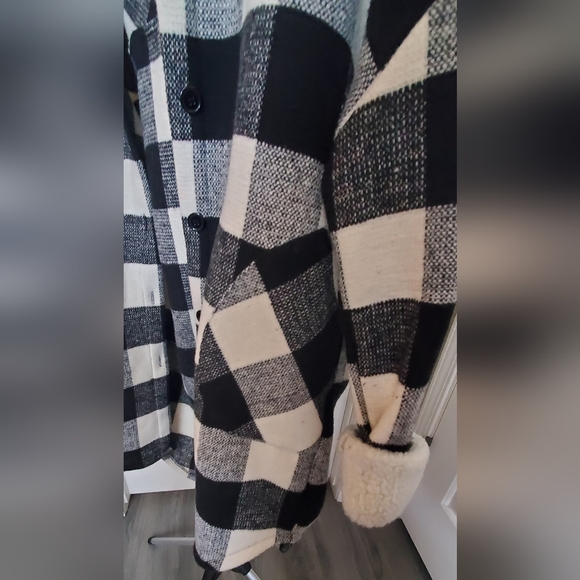 Black and Ivory Plaid Hooded Coat - Picture 4 of 9